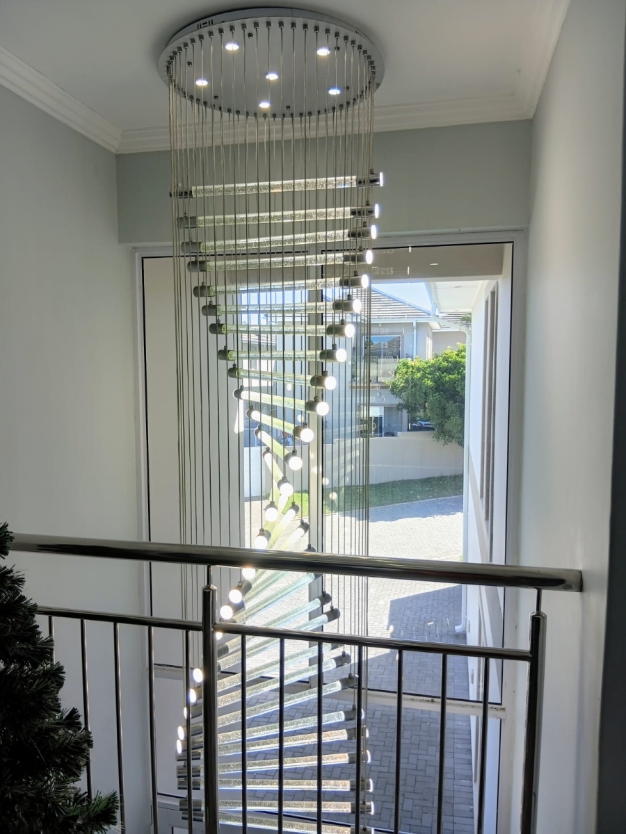 5 Bedroom Property for Sale in Beacon Bay Eastern Cape